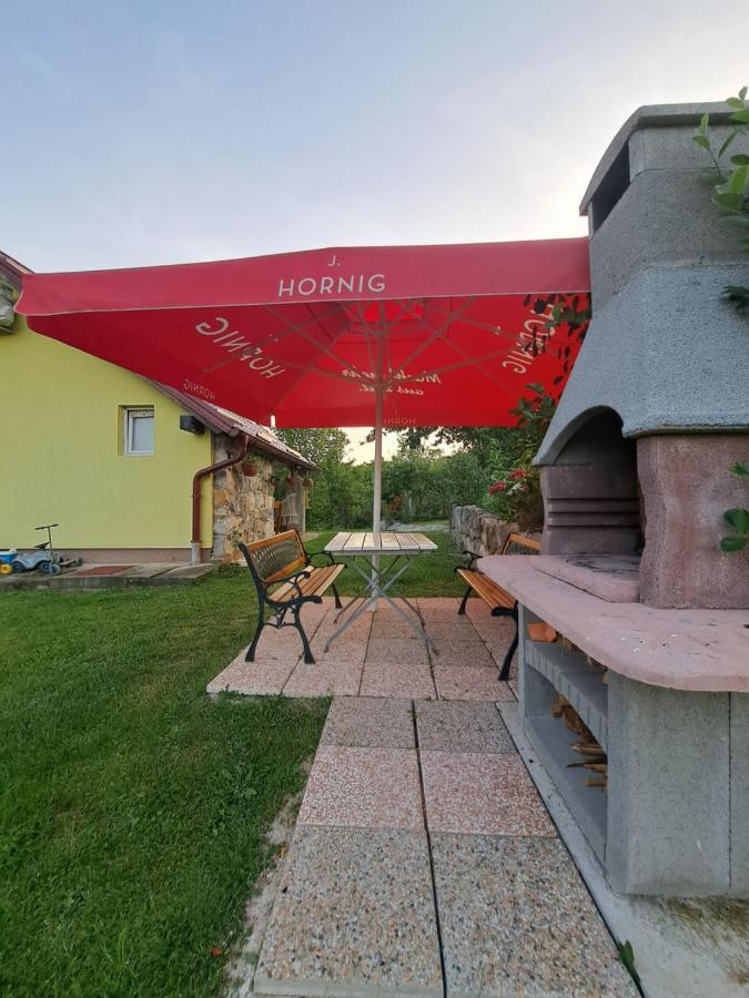 Guest House Emanuela Slunj Exteriör bild