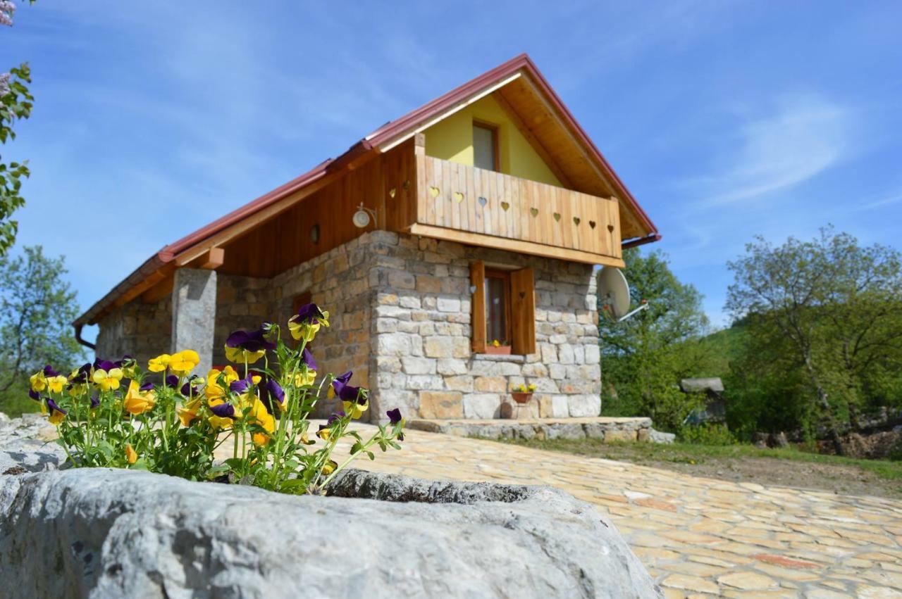 Guest House Emanuela Slunj Exteriör bild